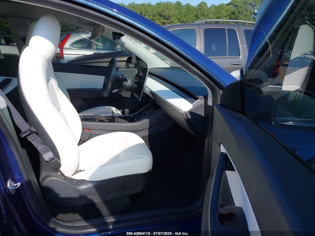 5YJYGDEE5LF046424 Tesla Model Y