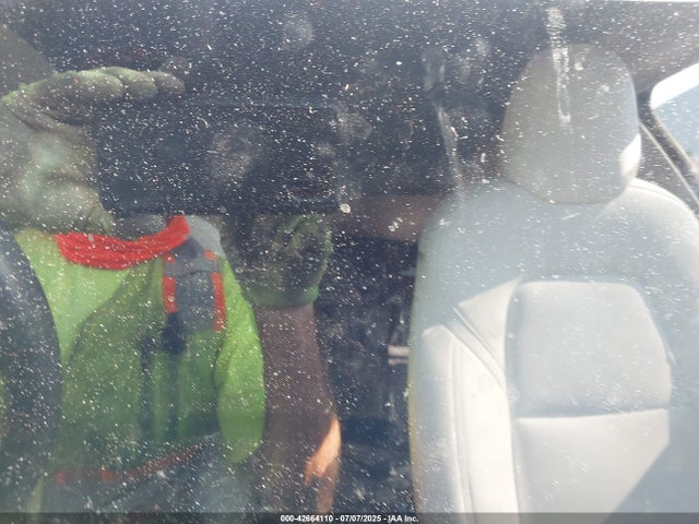 5YJYGDEE5LF046424 Tesla Model Y