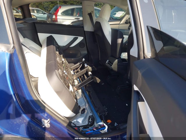 5YJYGDEE5LF046424 Tesla Model Y