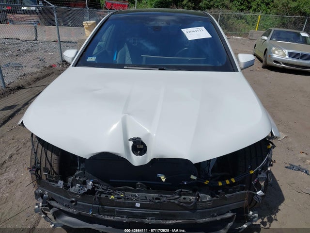 WB533CF00PCL52030 BMW Ix