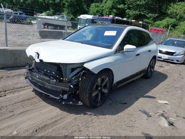 WB533CF00PCL52030 BMW Ix