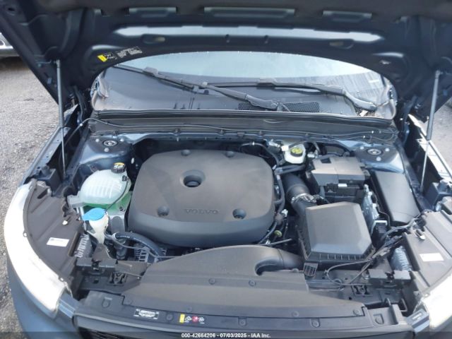 2022 VOLVO XC40 YV4162UM7N2642168 Photo 9