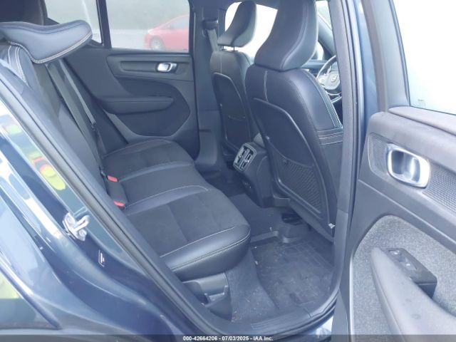 2022 VOLVO XC40 YV4162UM7N2642168 Photo 7