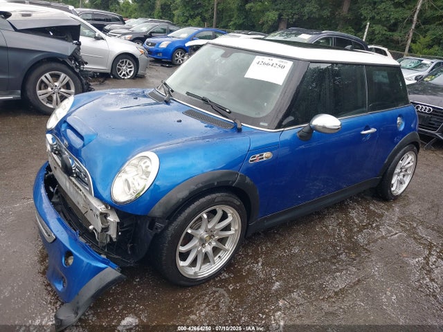 2006 MINI COOPER S WMWRE33596TN25810 Photo 1