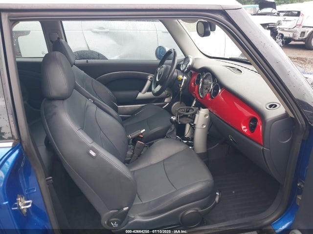 2006 MINI COOPER S WMWRE33596TN25810 Photo 4