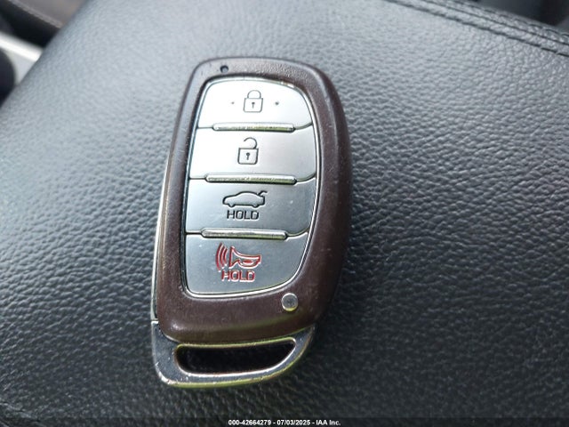 KMHD84LF5HU361192 Hyundai 2017