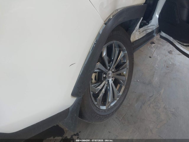 JTMB6RFV6RJ054697 Toyota a25a-fxs