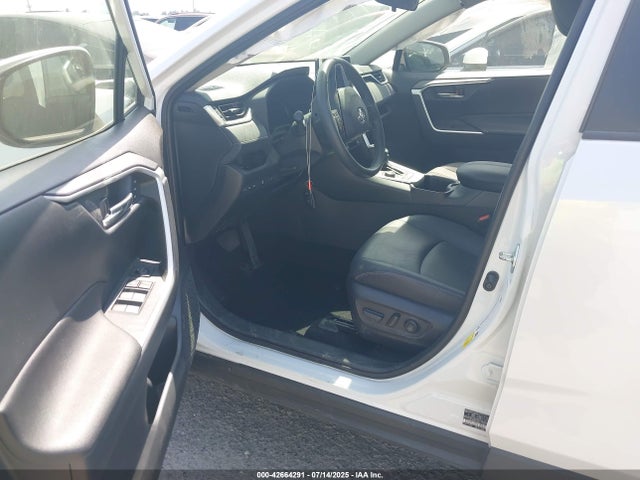 JTMB6RFV6RJ054697 Toyota a25a-fxs