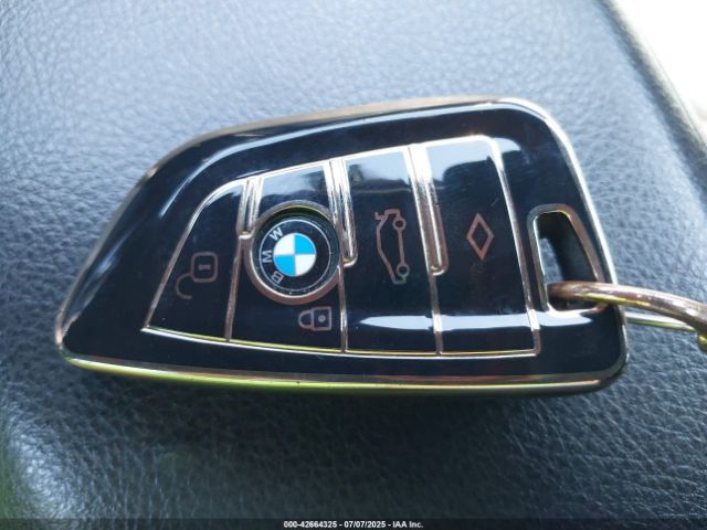 2020 BMW X1 WBXJG7C08L5P54729 Photo 10