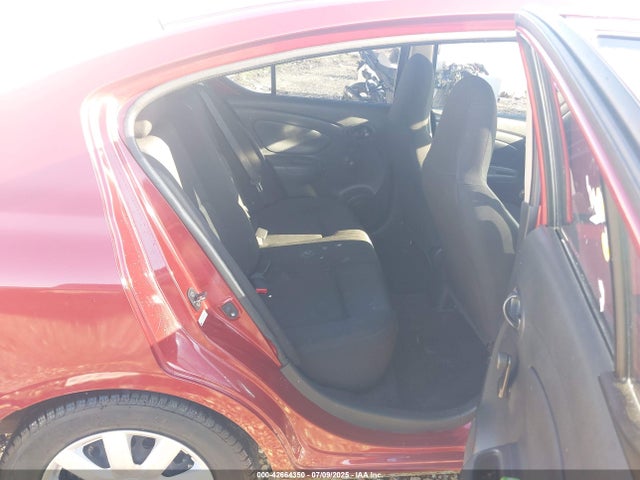 3N1CN7AP2GL829896 Nissan 2016