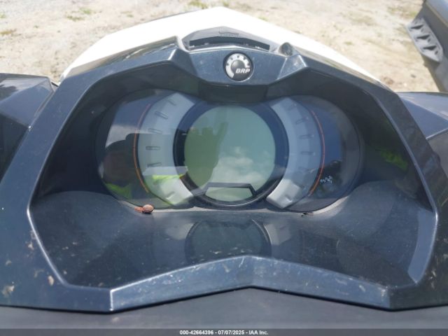 2017 SEADOO SEADOO YDV49791D717 Photo 6