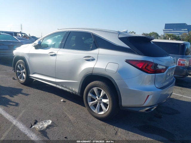 Lexus 2017 2017 2T2ZZMCA3HC043169 Image 3