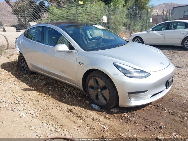 2018 TESLA MODEL 3 5YJ3E1EA0JF042256 Photo 0