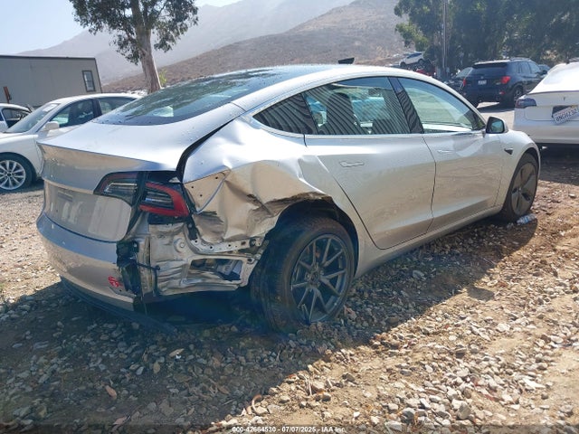 2018 TESLA MODEL 3 5YJ3E1EA0JF042256 Photo 3
