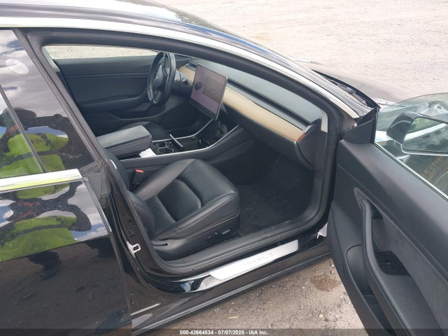 2018 TESLA MODEL 3 5YJ3E1EB2JF170331 Photo 4