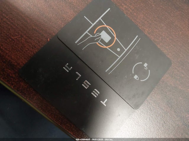 2024 TESLA MODEL Y 7SAYGDEE0RA285677 Photo 10