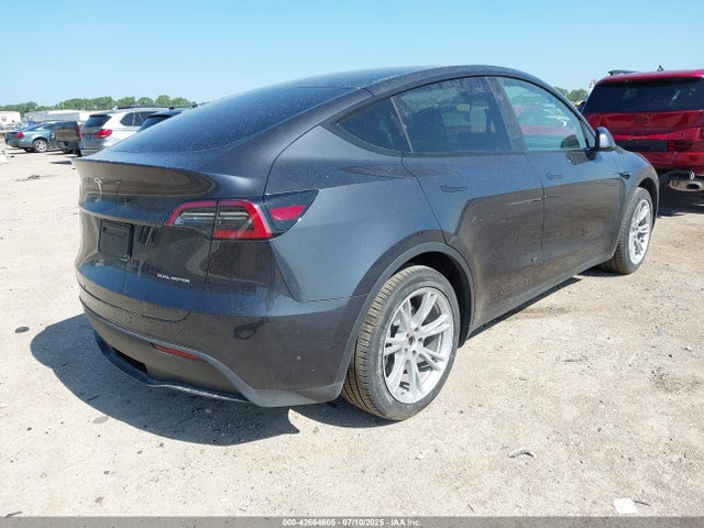 2024 TESLA MODEL Y 7SAYGDEE0RA285677 Photo 3