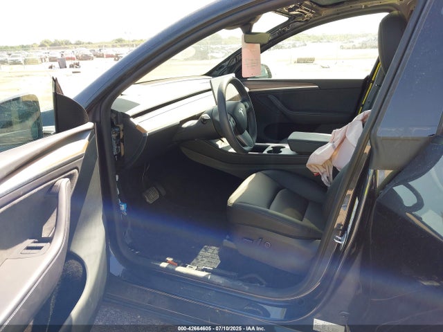 2024 TESLA MODEL Y 7SAYGDEE0RA285677 Photo 4