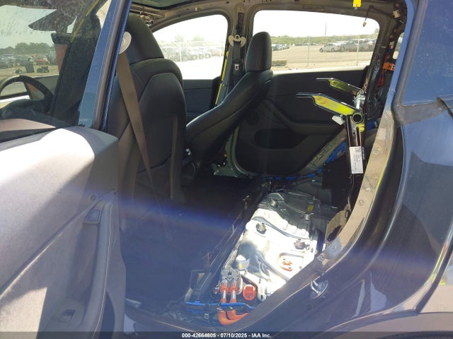 2024 TESLA MODEL Y 7SAYGDEE0RA285677 Photo 7