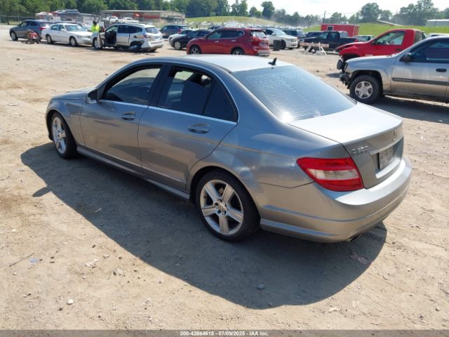 2011 MERCEDES-BENZ C 300 WDDGF8BB8BR146743 Photo 2