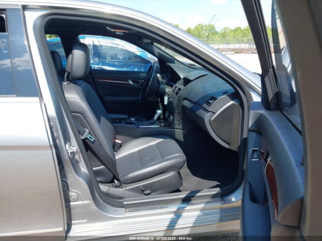 2011 MERCEDES-BENZ C 300 WDDGF8BB8BR146743 Photo 4