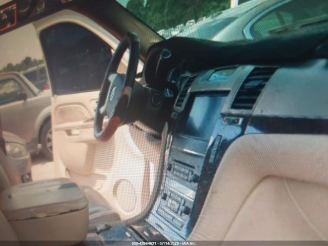 2011 CADILLAC ESCALADE 1GYS4CEF2BR128390 Photo 4