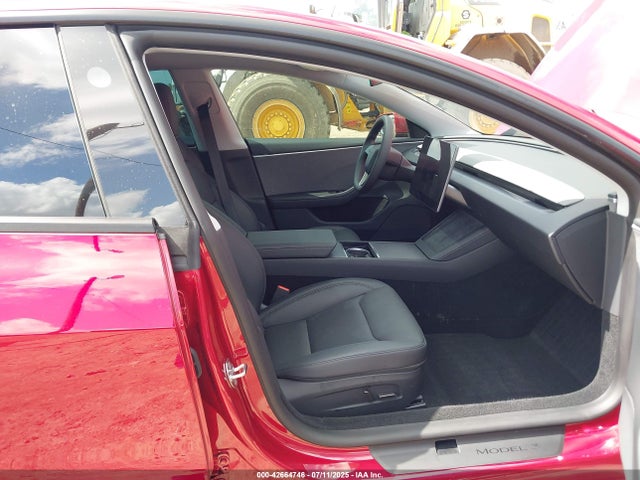 2025 TESLA MODEL 3 5YJ3E1EAXSF997941 Photo 4