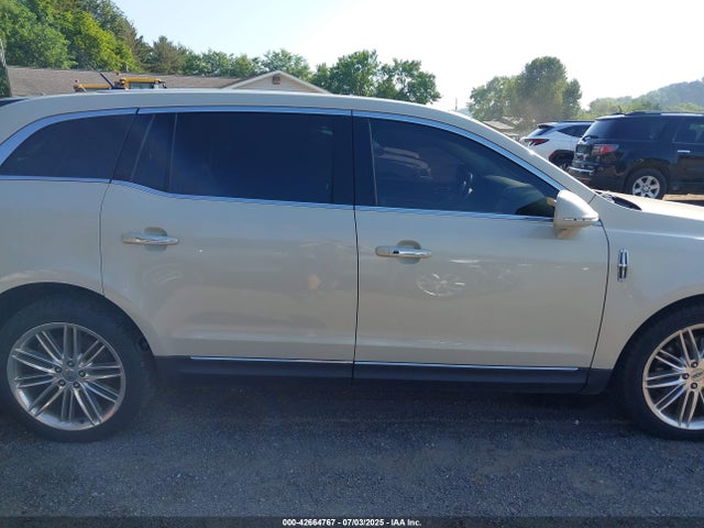 2LMHJ5AT6EBL54181 Lincoln MKT
