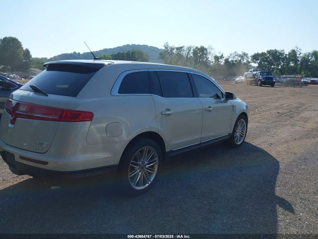 2LMHJ5AT6EBL54181 Lincoln MKT