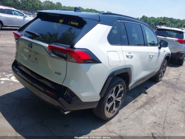 2022 TOYOTA RAV4 PRIME JTMEB3FV5ND102608 Photo 3
