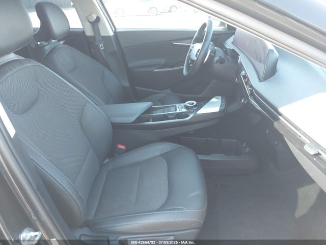 KIA 2023 2023 KNDC34LB1P5612830 Image 5