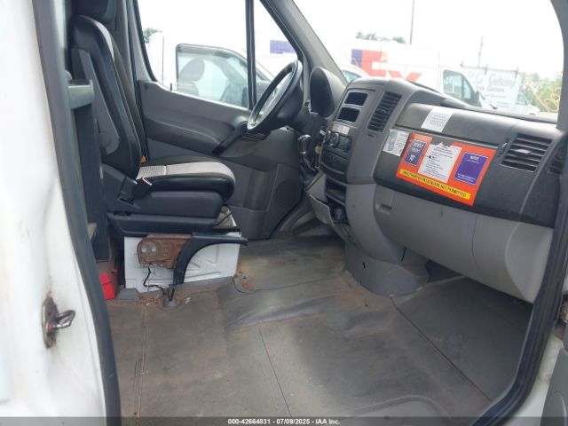 2014 MERCEDES-BENZ SPRINTER 2500 WD3PE8DE4E5826875 Photo 4