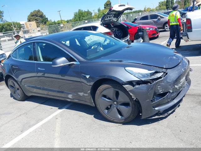 5YJ3E1EA9JF052817 Tesla MODEL 3