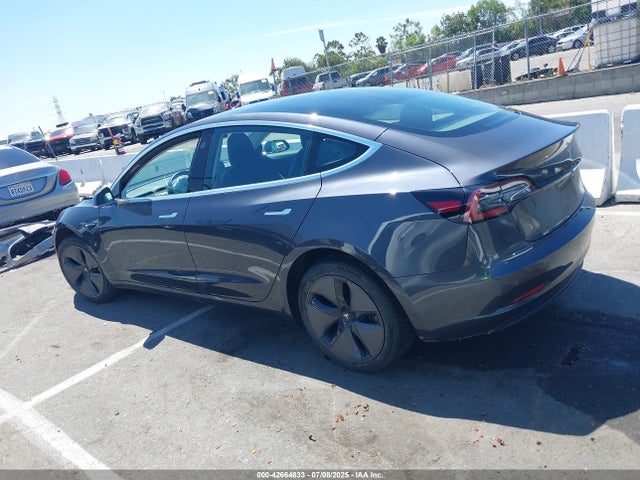 5YJ3E1EA9JF052817 Tesla MODEL 3
