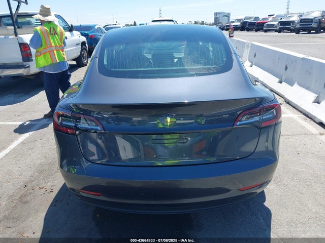 5YJ3E1EA9JF052817 Tesla MODEL 3