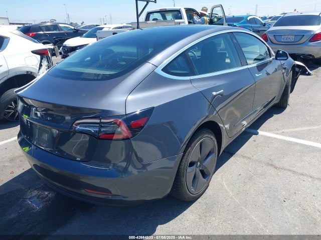 2018 TESLA MODEL 3 5YJ3E1EA9JF052817 Photo 3