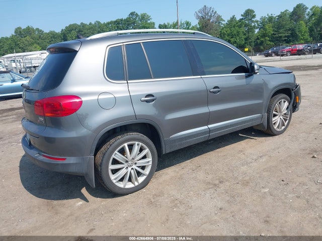 WVGBV7AX6GW607215 Volkswagen Tiguan