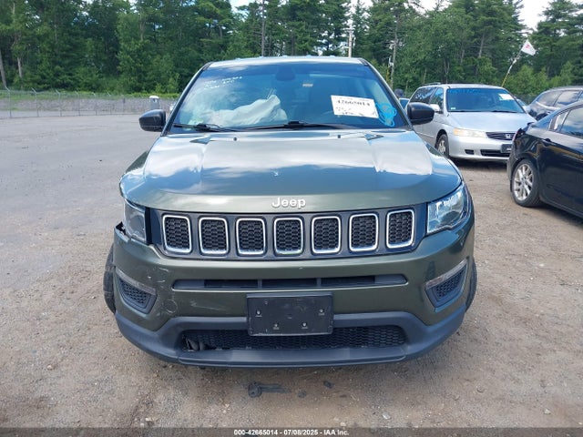 3C4NJDABXJT391141 Jeep 2018