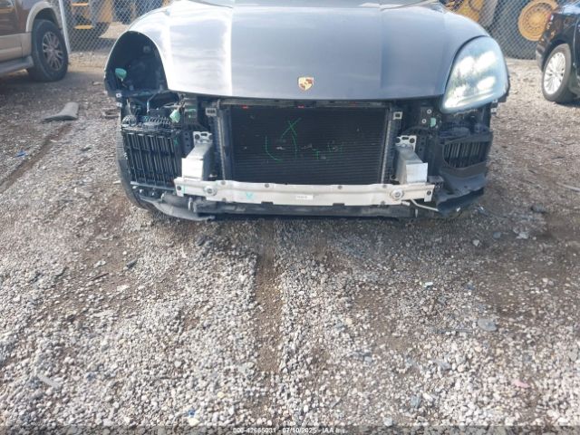 2019 PORSCHE CAYENNE WP1AA2AY4KDA17072 Photo 5