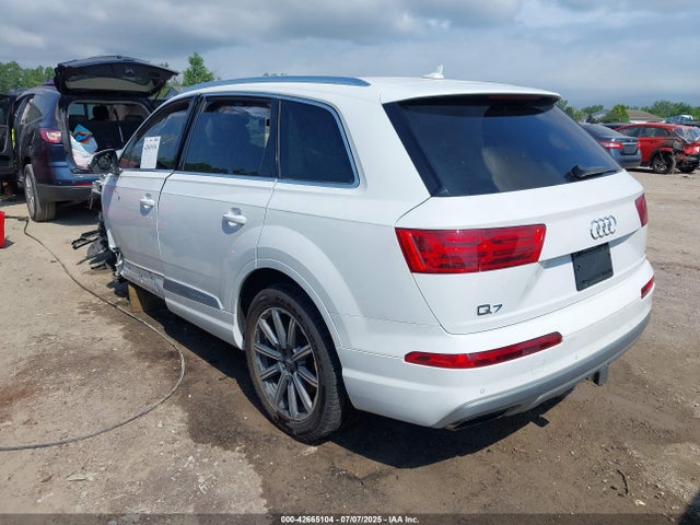 2019 AUDI Q7 WA1LHAF77KD046463 Photo 2