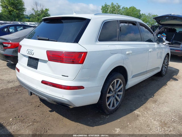 2019 AUDI Q7 WA1LHAF77KD046463 Photo 3