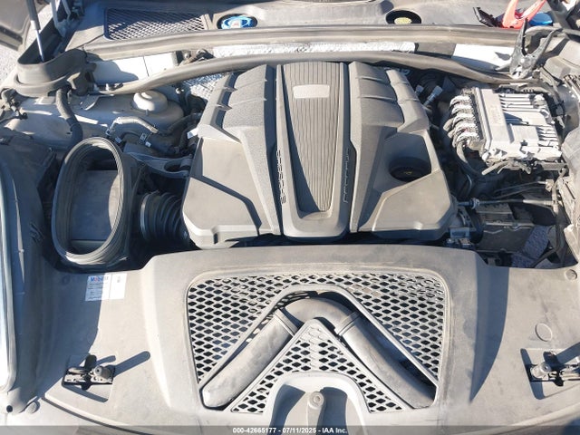 Porsche Macan 2020 WP1AB2A59LLB31305 Image 10