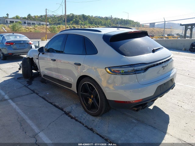 Porsche Macan 2020 WP1AB2A59LLB31305 Image 3
