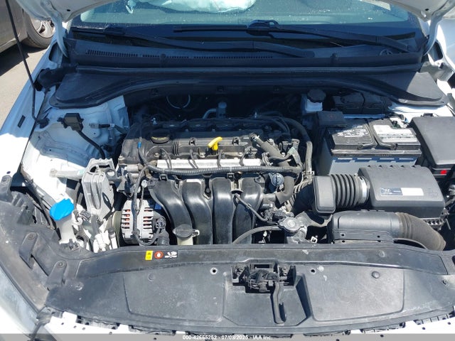 Hyundai Elantra 2017 5NPD74LF0HH182172 Image 10