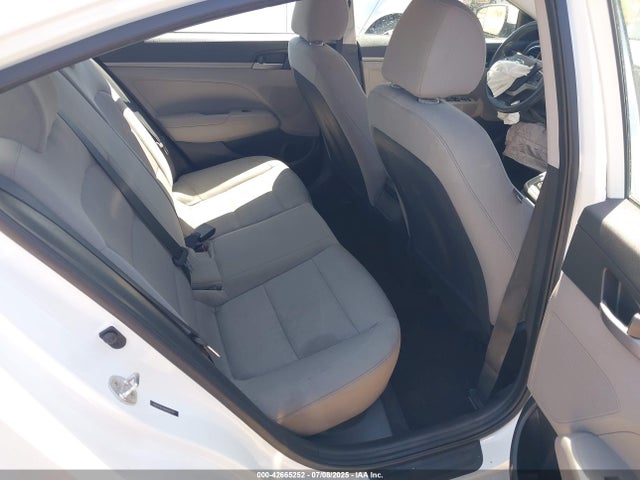 Hyundai Elantra 2017 5NPD74LF0HH182172 Image 8