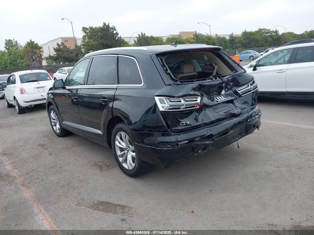 2019 AUDI Q7 WA1AHAF77KD026060 Photo 2