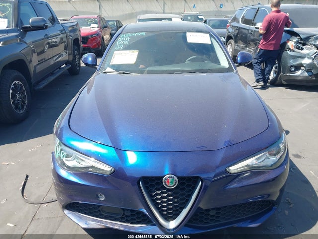 Alfa Romeo 2018 2018 ZARFAEBN3J7590786 Image 13