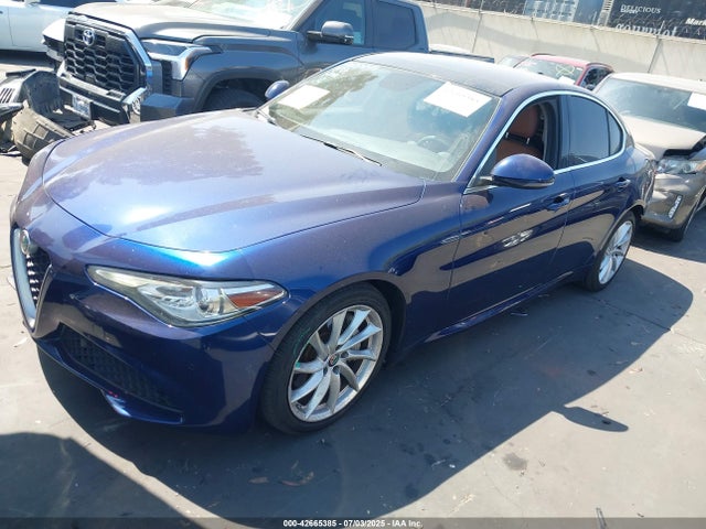 Alfa Romeo 2018 2018 ZARFAEBN3J7590786 Image 2
