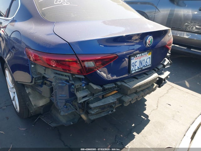 Alfa Romeo 2018 2018 ZARFAEBN3J7590786 Image 6