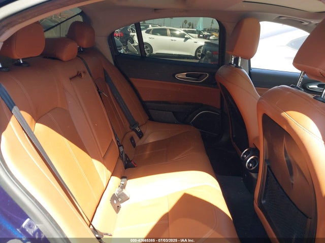 Alfa Romeo 2018 2018 ZARFAEBN3J7590786 Image 8